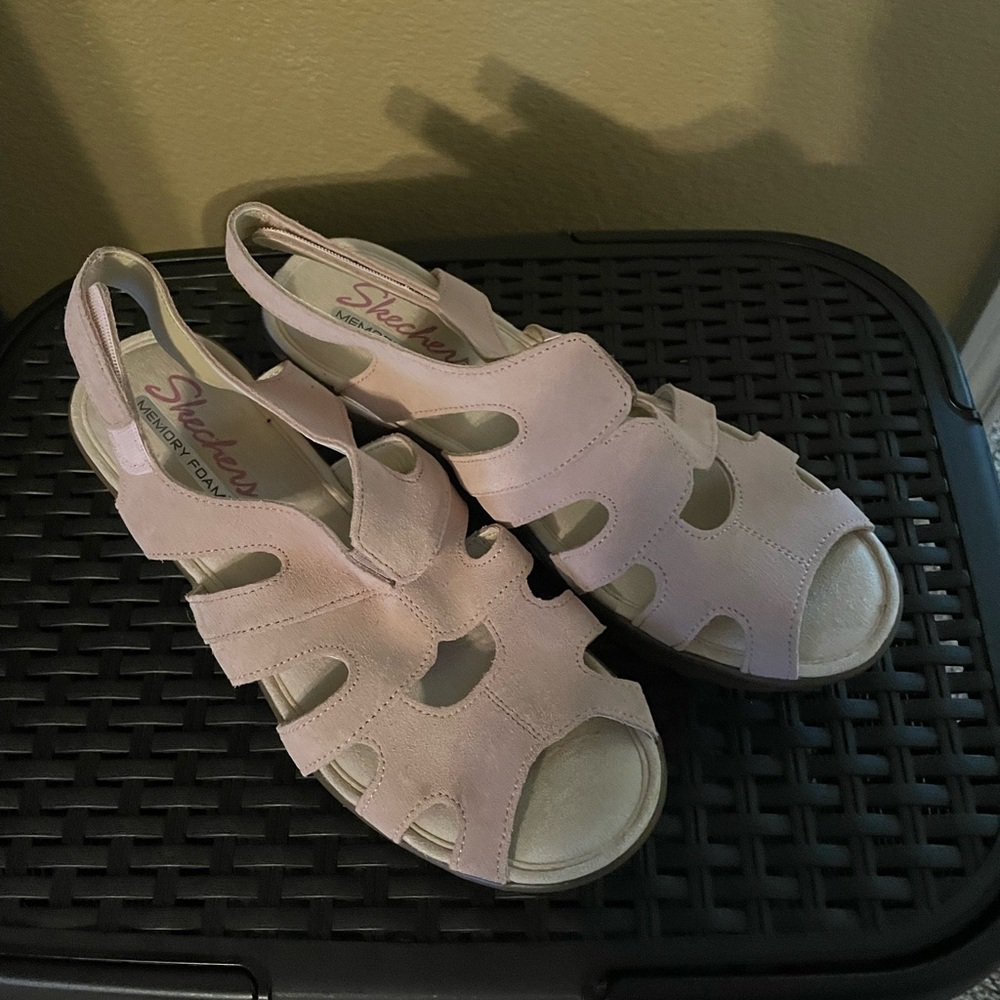 Skechers Parallel-Stylin wedges. Light pink. 7.5